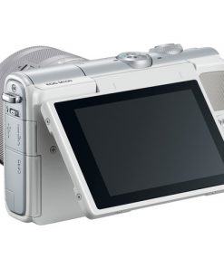 Canon EOS M100 with 15-45mm Lens